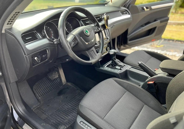 Skoda Superb cena 29900 przebieg: 273600, rok produkcji 2011 z Wejherowo małe 172